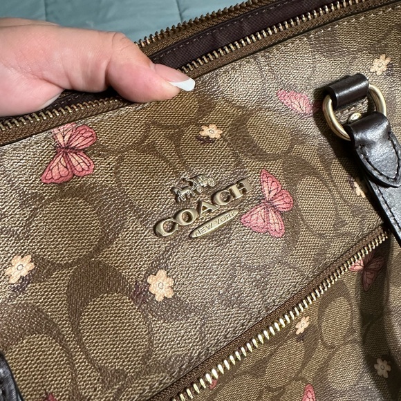 Coach Tote Bag - Picture 4 of 8